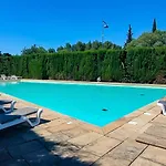 Logis Les Vignes Blanches Beaucaire (Gard)