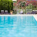 Logis Vignes Blanches*** Cosy Et Restaurant De Terroir Hotel Beaucaire (Gard)