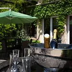 Logis Vignes Blanches*** Cosy Et Restaurant De Terroir Hotel