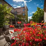 Logis Vignes Blanches*** Cosy Et Restaurant De Terroir Hotel