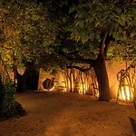 Hotel Logis Les Vignes Blanches Beaucaire (Gard)