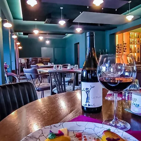 Logis Vignes Blanches*** Cosy Et Restaurant De Terroir Hotel 3*