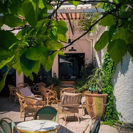 Logis Vignes Blanches*** Cosy Et Restaurant De Terroir