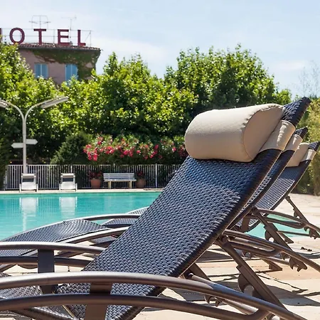 Logis Vignes Blanches*** Cosy Et Restaurant De Terroir 3*