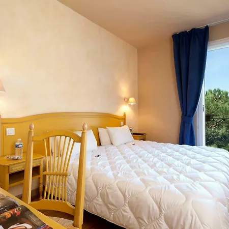 Hotel Logis Vignes Blanches*** Cosy Et Restaurant De Terroir Beaucaire (Gard)