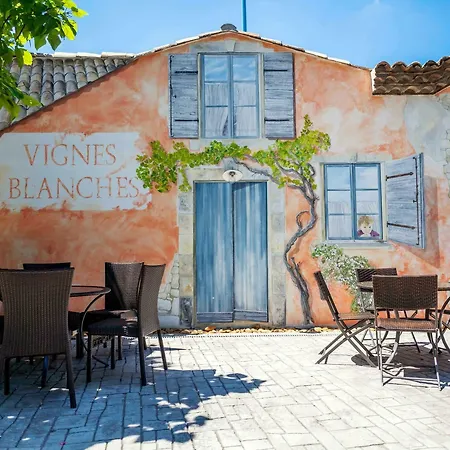 Logis Vignes Blanches*** Cosy Et Restaurant De Terroir Beaucaire (Gard)