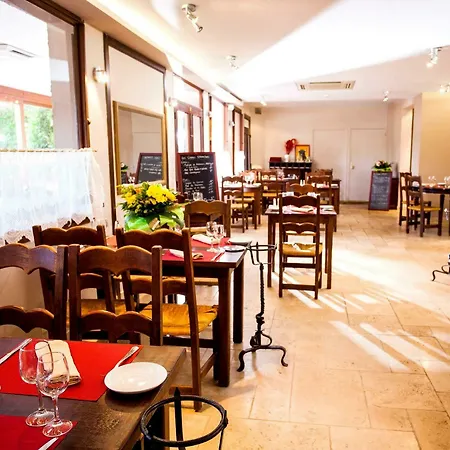 Logis Vignes Blanches*** Cosy Et Restaurant De Terroir Hotel
