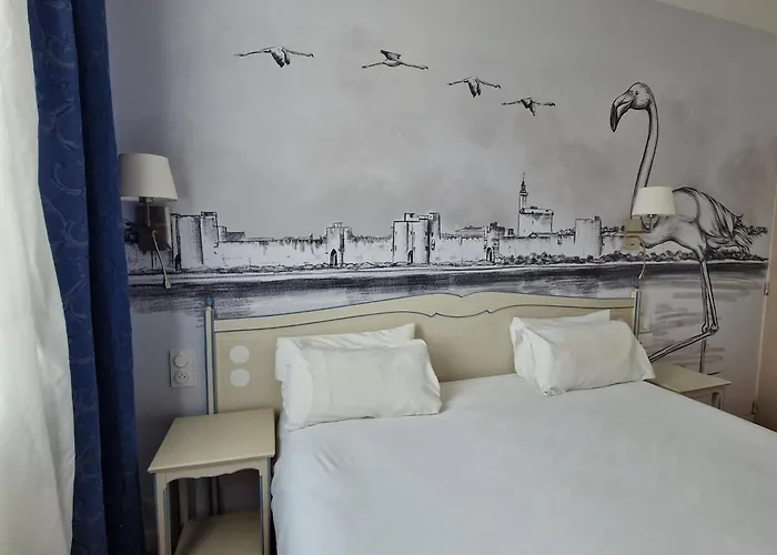 Logis Les Vignes Blanches Hotel