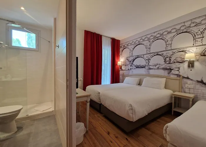 Logis Les Vignes Blanches ホテル 3*