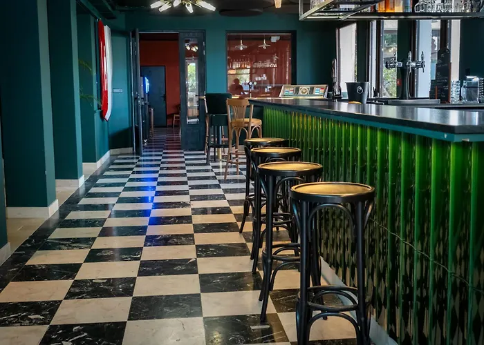 Logis Les Vignes Blanches Beaucaire (Gard)