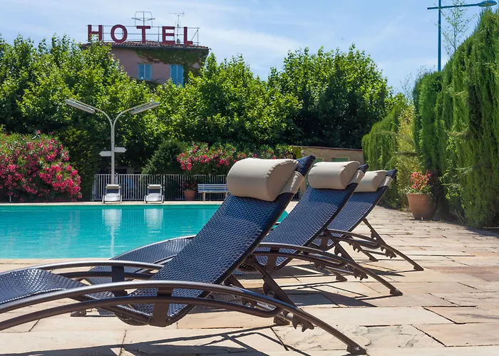 Hotel Logis Les Vignes Blanches Beaucaire (Gard)